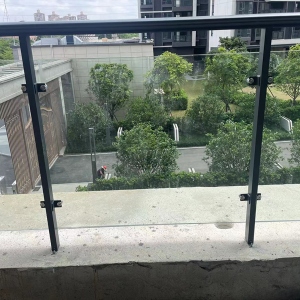 陽臺護(hù)欄定做