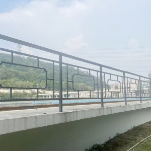 不銹鋼河提護(hù)欄定做