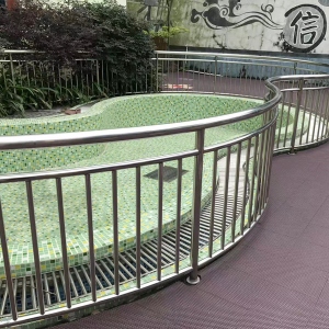 不銹鋼水池圍欄定做