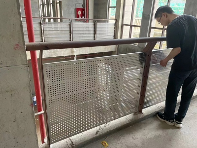 安全防護(hù)護(hù)欄安裝現(xiàn)場